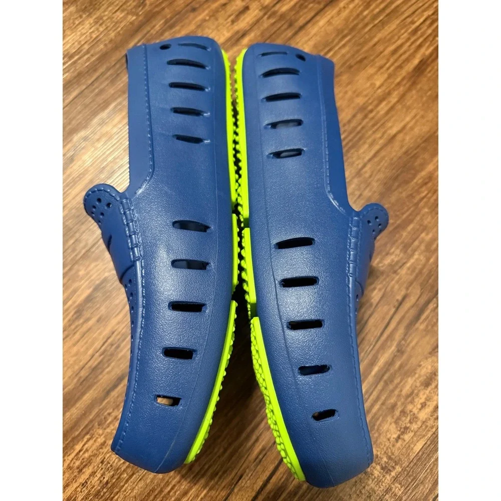 Floaters Men's Blue Slip On Water Shoes Perforated Size 12 Slip On Clogs Driving
